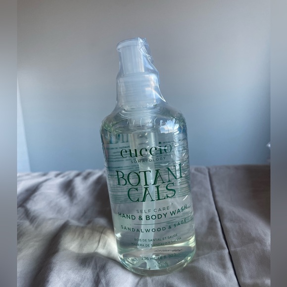 NWT Cuccio Botanicals Hand and Body Wash - Picture 2 of 4
